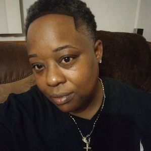 Meet your Posher, Damita